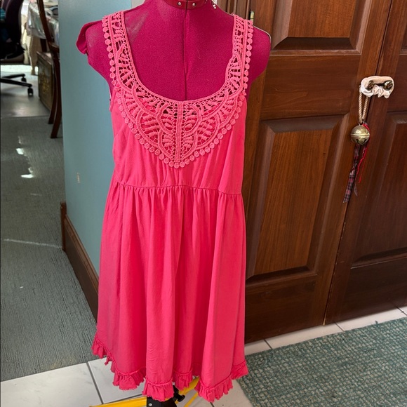 Altar'd State Dresses & Skirts - Altar’d State  Sundress  sleeveless scoop neck/lace trim Coral color full skirt